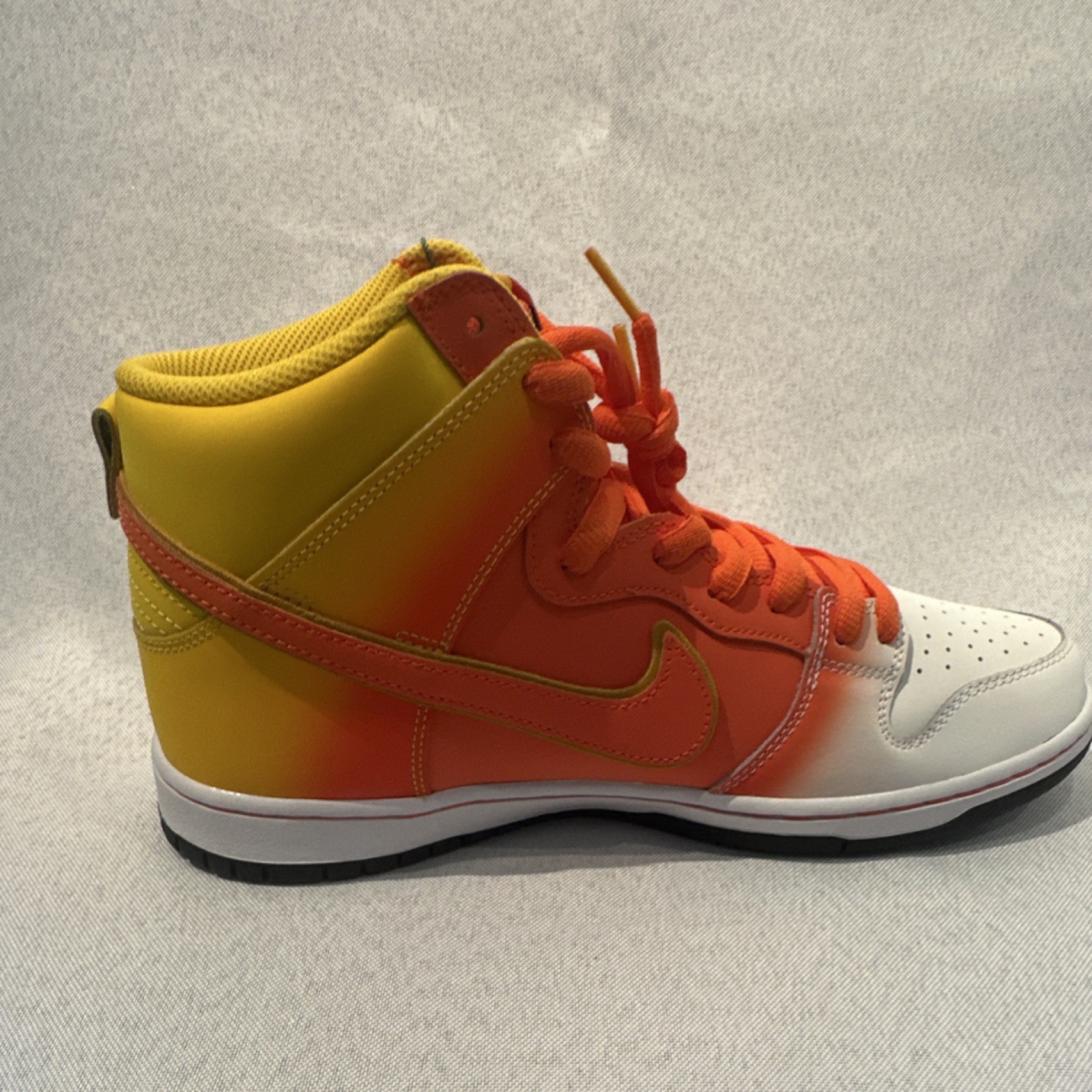 Nike SB Dunk High Pro Orange Candy Corn Skateboarding Shoes US Size 10
