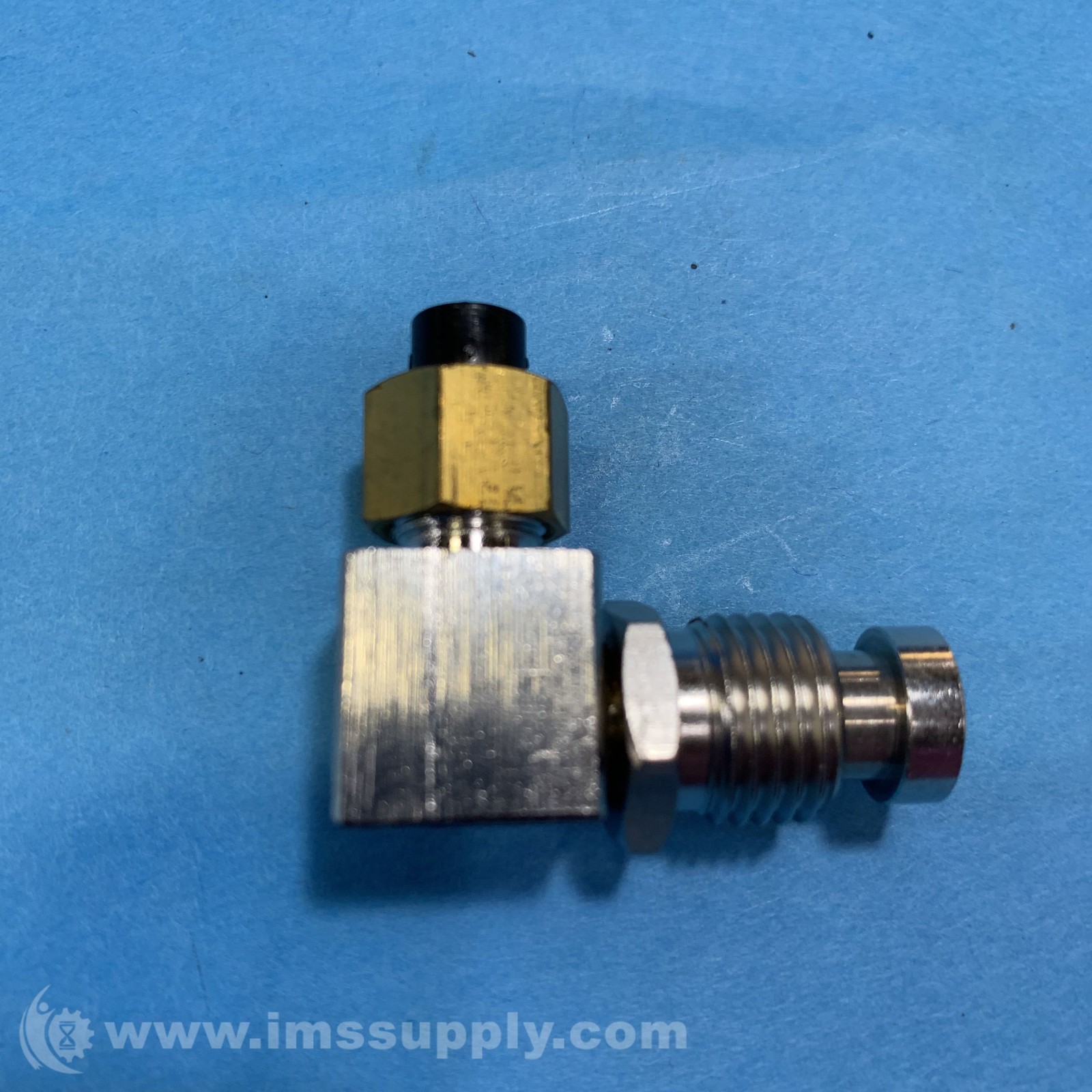 ABB 4D0737 Elbow Tube Adapter FNIP