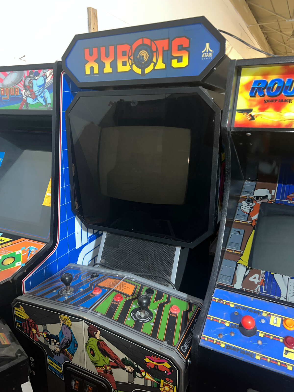 XYBOTS ARCADE MACHINE by ATARI 1987 (Excellent Condition) *RARE*