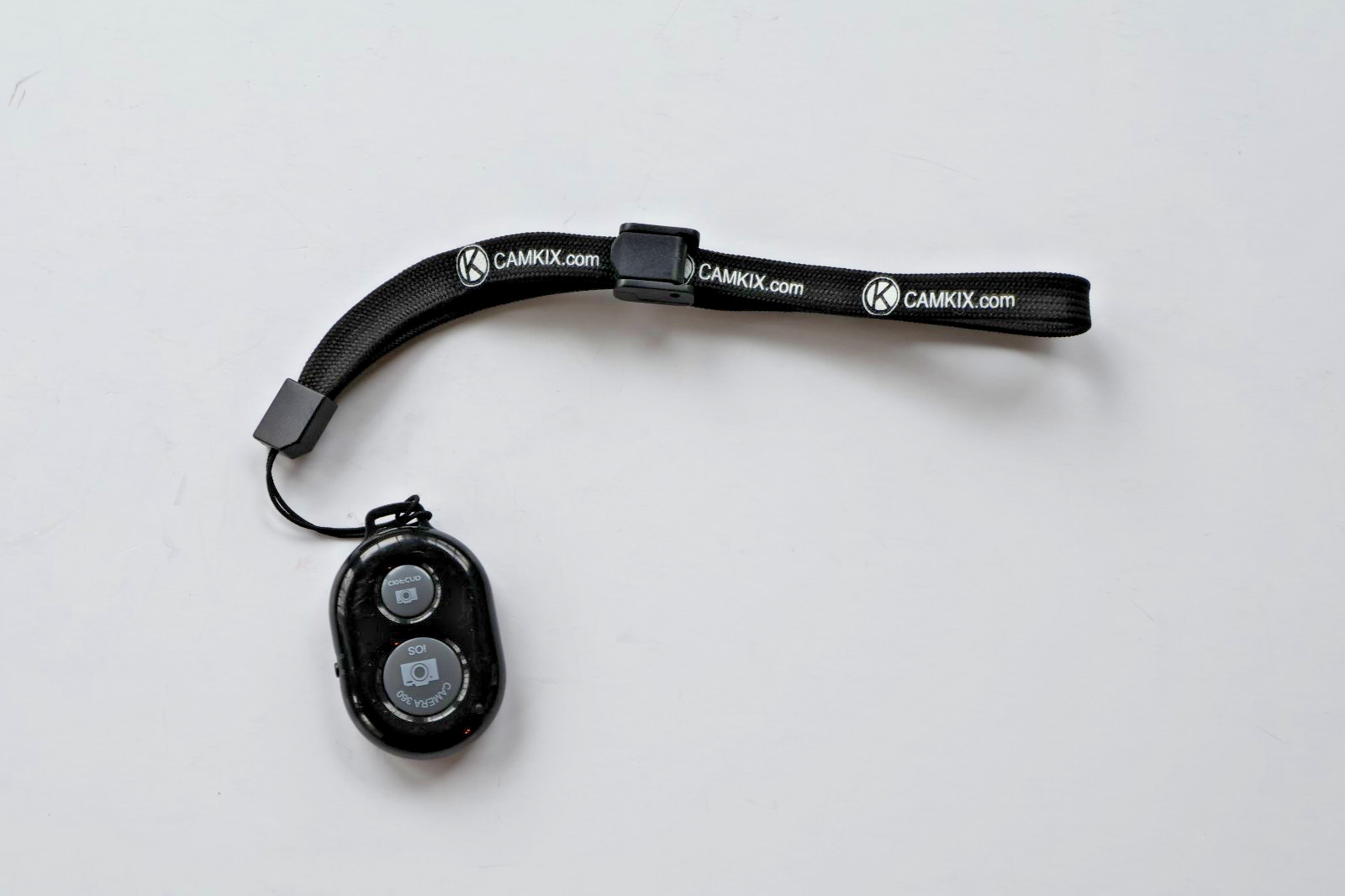 CamKix Bluetooth Camera Remote – Wireless Shutter for iOS & Android Smartphones