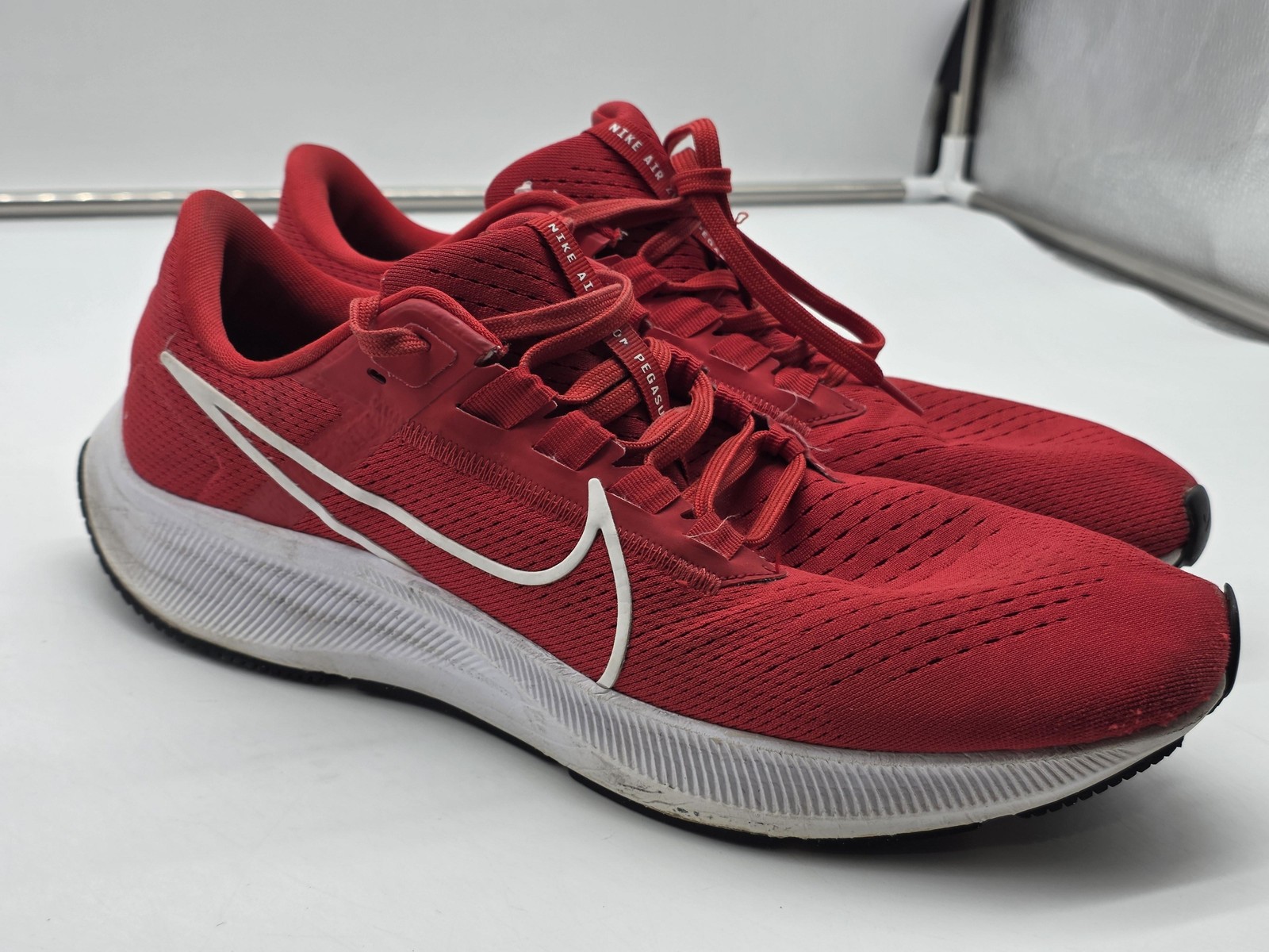 Nike Air Zoom Pegasus 38 Shoes Mens Size 11.5 Red Damaged Sneakers Cz1893-600