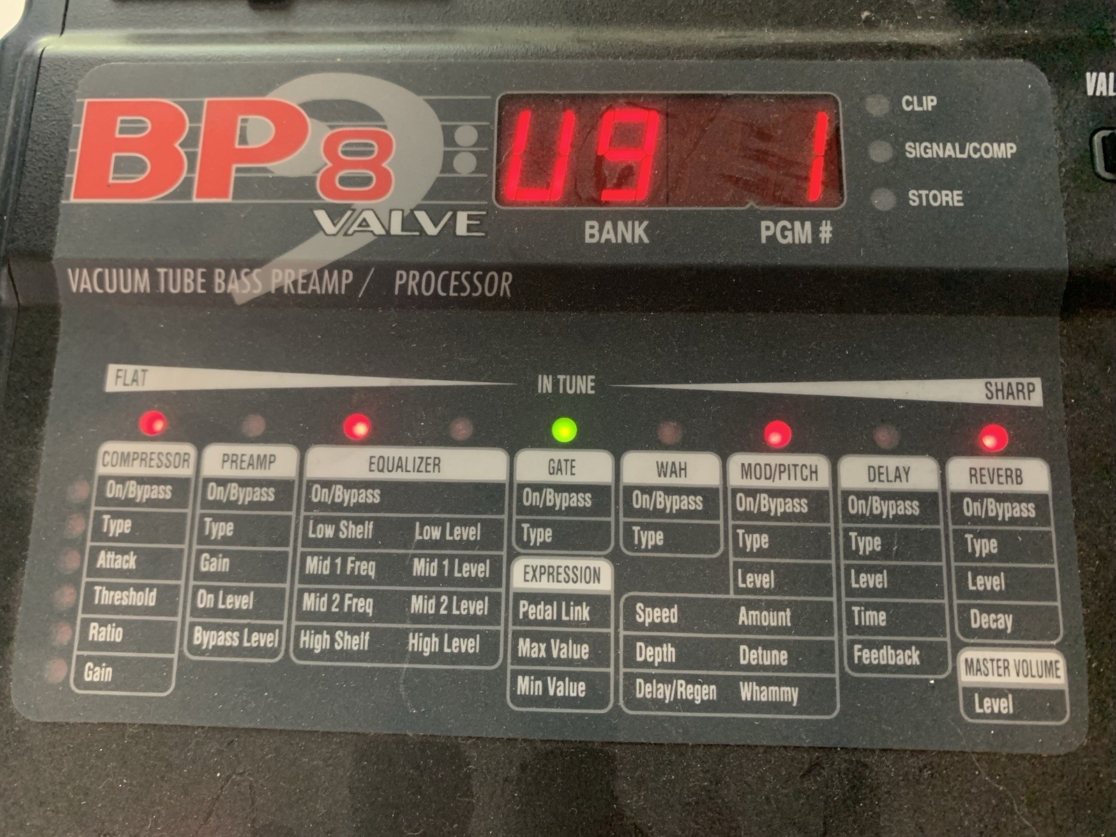 Digitech Bass Guitar Effects Pedalboard BP8 Vacuum Tube Preamp Processor