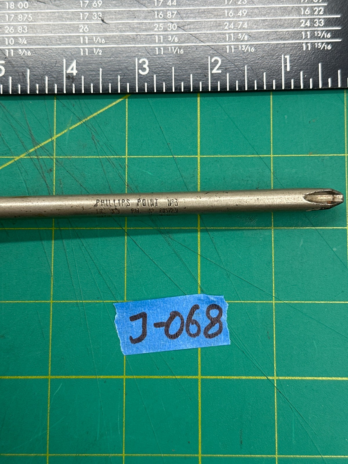 Vintage 10" Phillips Point No.3 Screwdriver #2057231 Gray Plastic Handle, USA