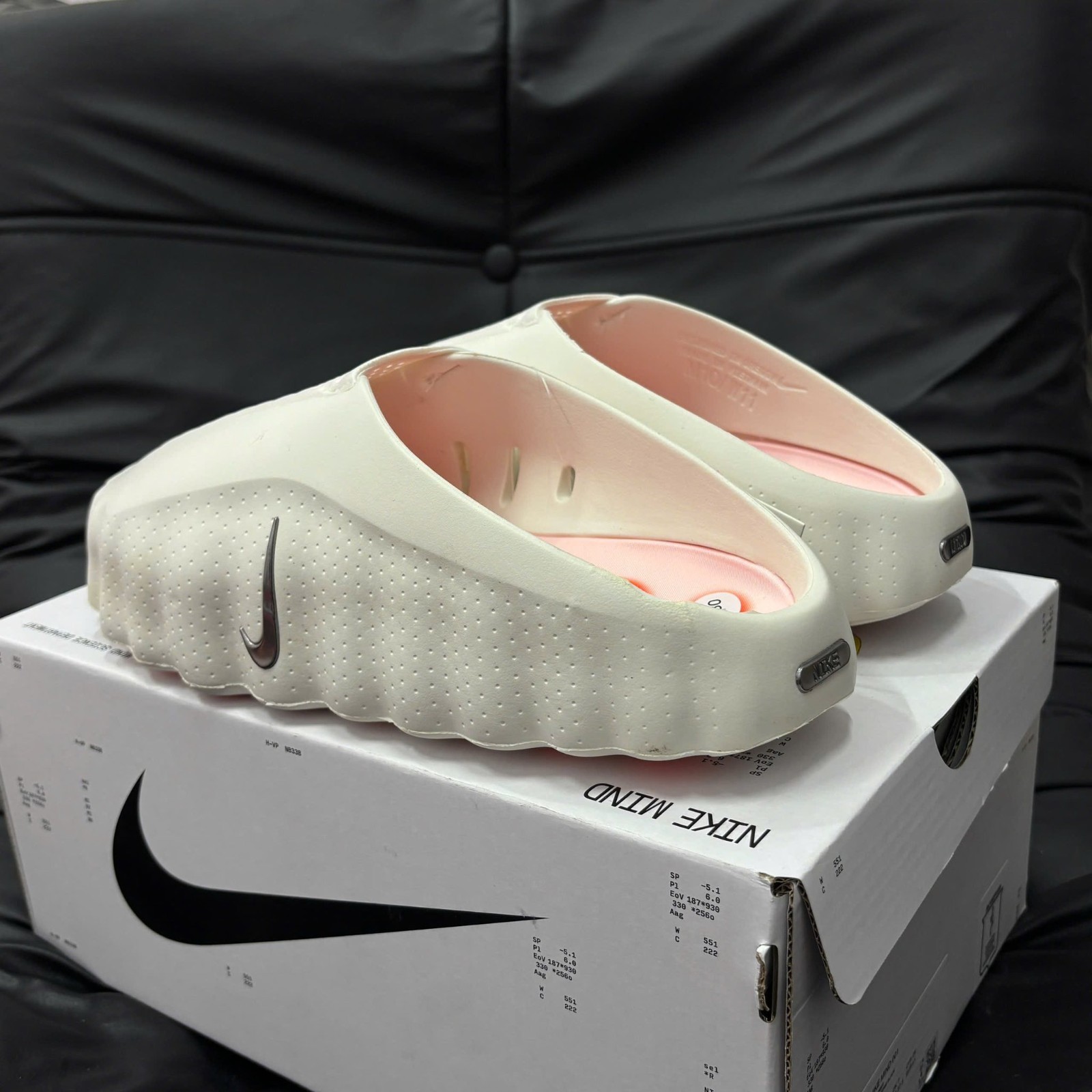 Mind 001 Slide Light Bone HQ4307-002 - Men's Size US (7-12)