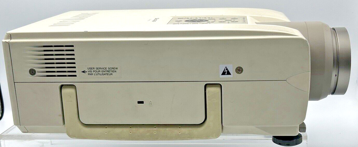 Sharp XV-DW100U 3LCD Projector | 720p HD | 2000 Lumens | Used - Great Condition