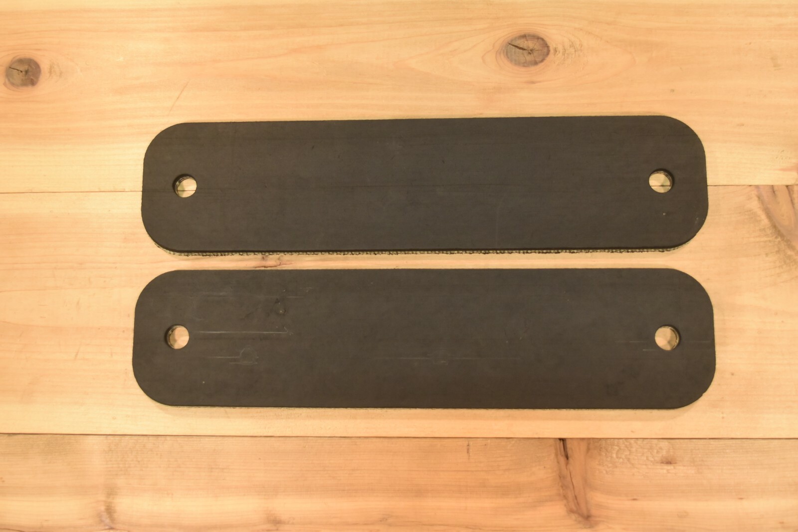 10" Rubber Shooting Target Hanging Straps 3/8" 2-ply