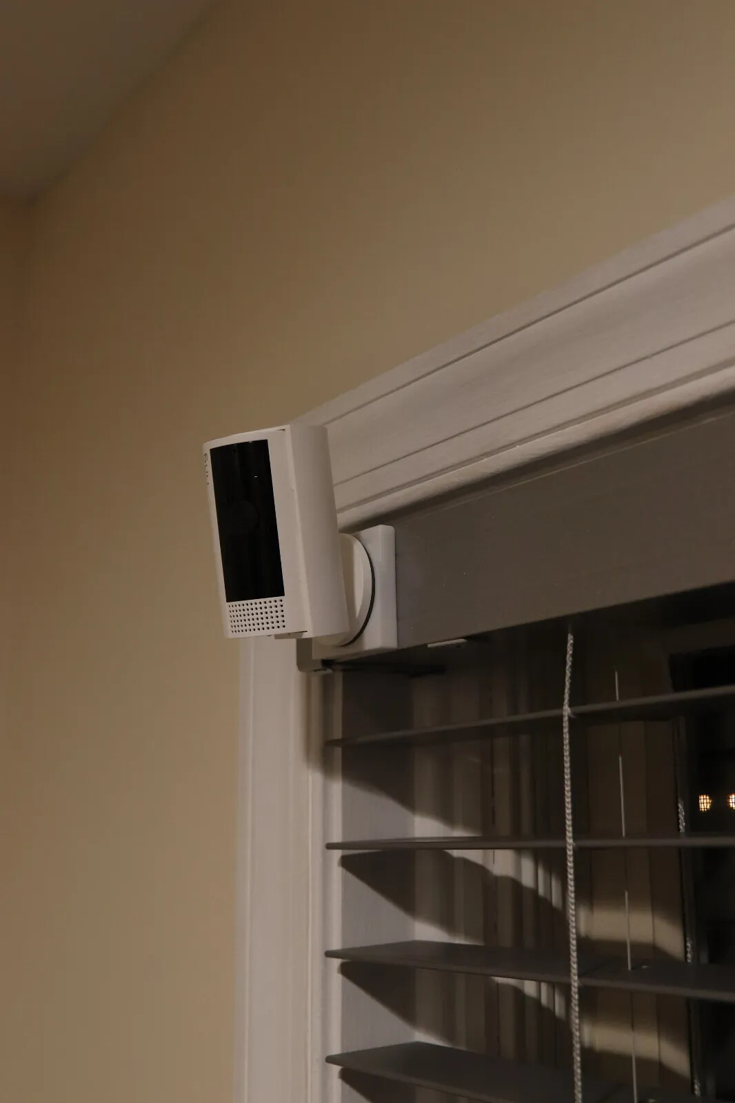 RING Indoor Cam - Magnetic Mount