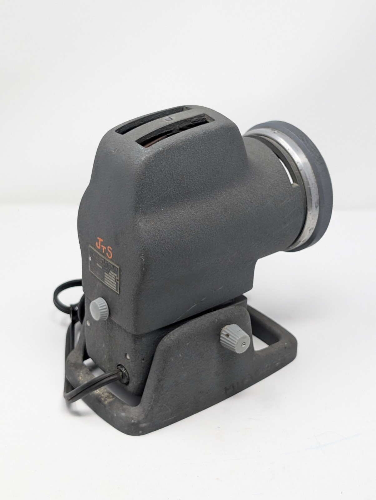 Bausch & Lomb 31-33-26 100 Watt Light Source Microscope Projection Lamp
