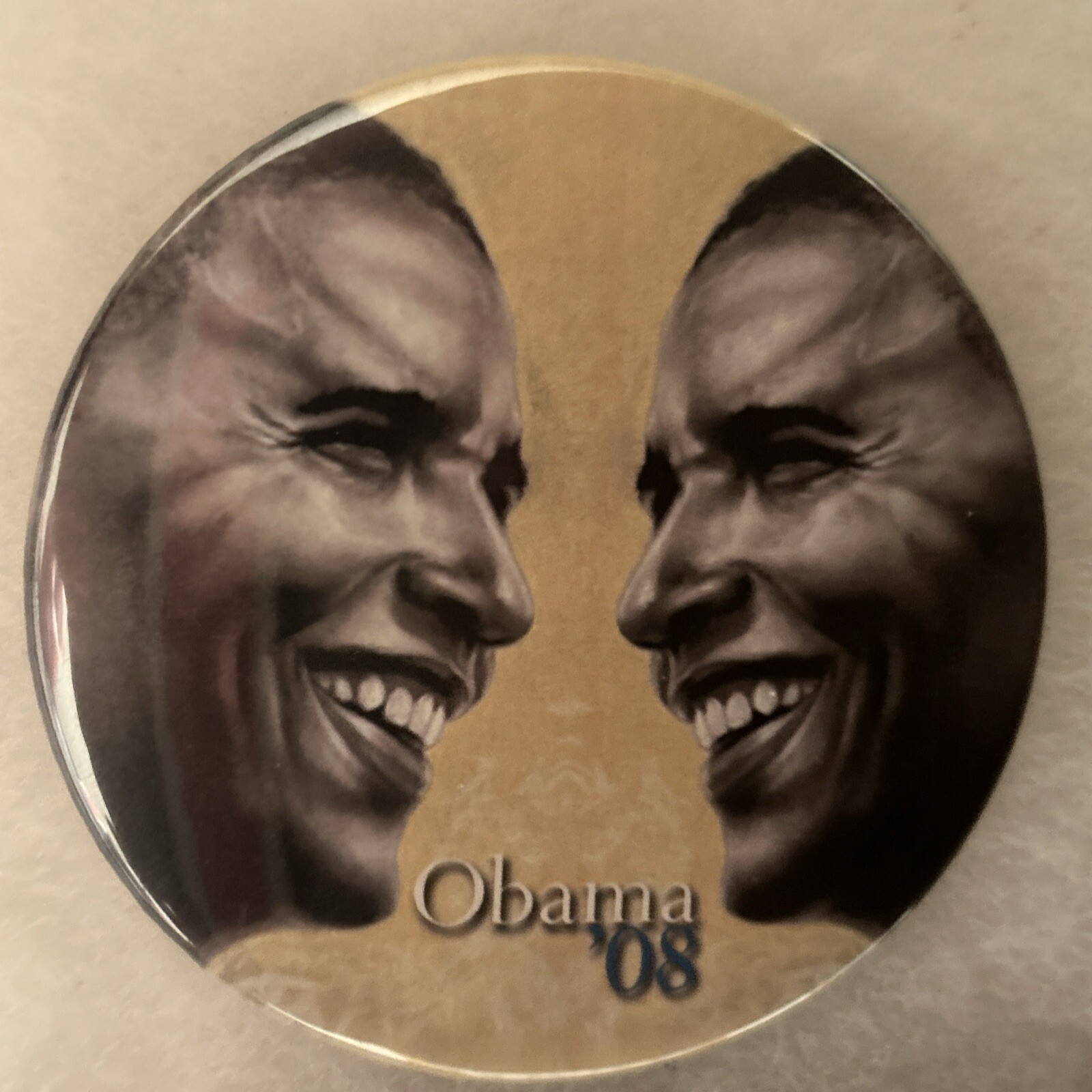 Barack Obama profiles 2008 3 1/2” pinback button pin