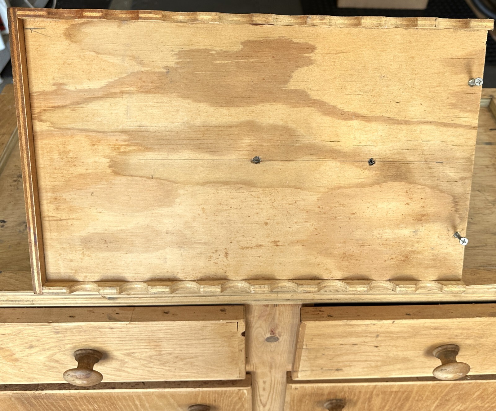 WORK BENCH SUITABLE FOR A SMALL LATHE OR A SEWING MACHINE WITH TOOL HOLDER
