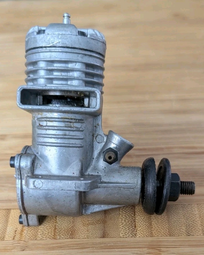 Antique Fox 29 Model Airplane Engine