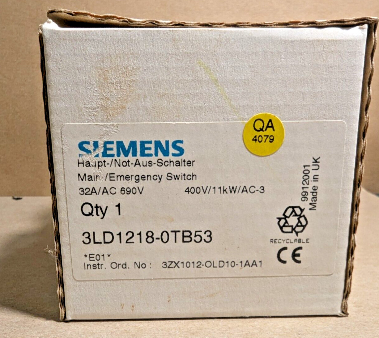 Siemens 3LD1218-OTB53 Main / Emergency Switch 32A/AC 690V ( New In Box )