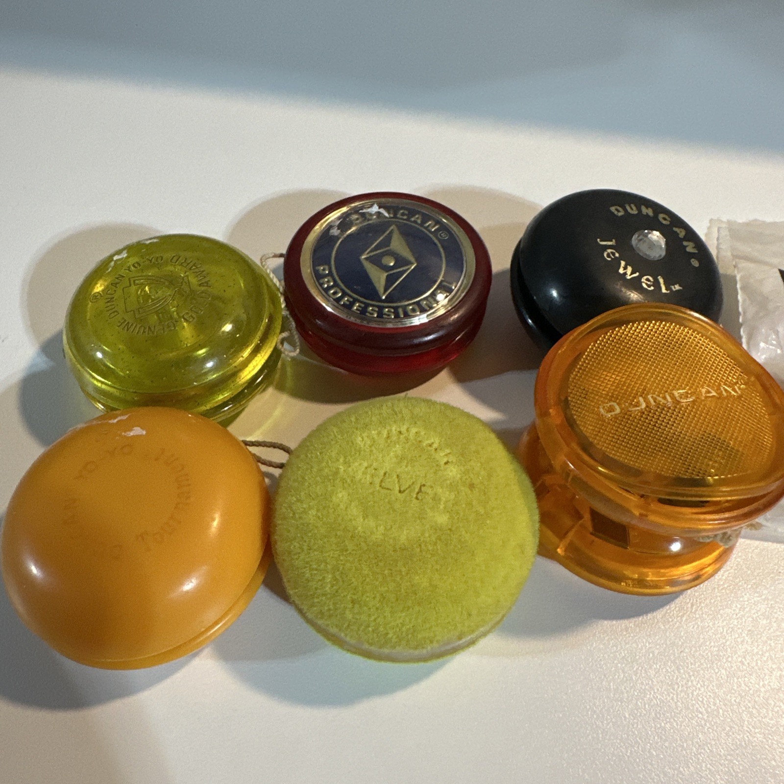 Mixed Lot Of 6 Duncan Yo-Yos Gold Award, Jewel, Pro, Velvet, Lighted