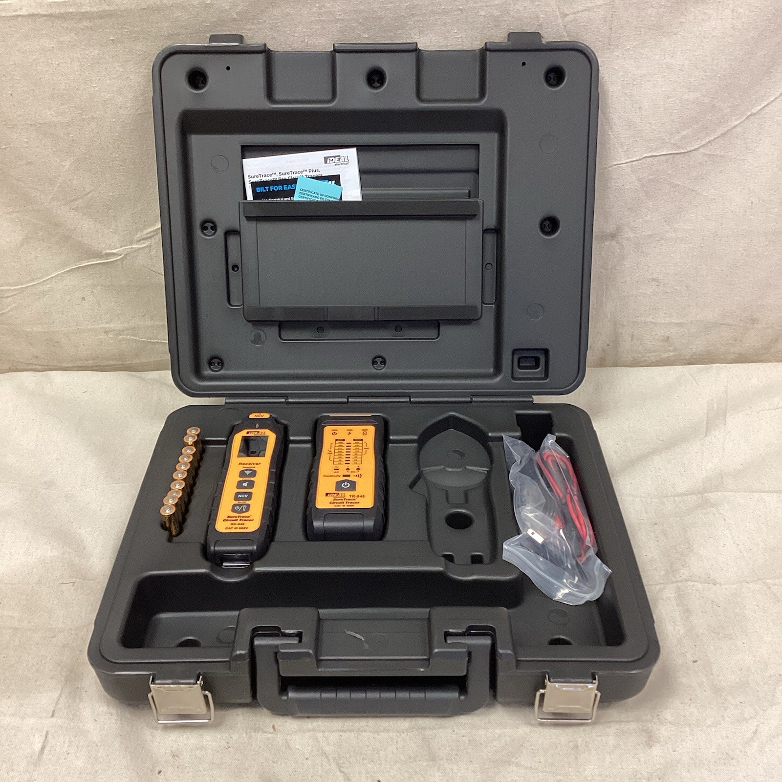 IDEAL INDUSTRIES 61-948 Circuit Tracer Kit 0-600V Energized Circuit Type CAT III