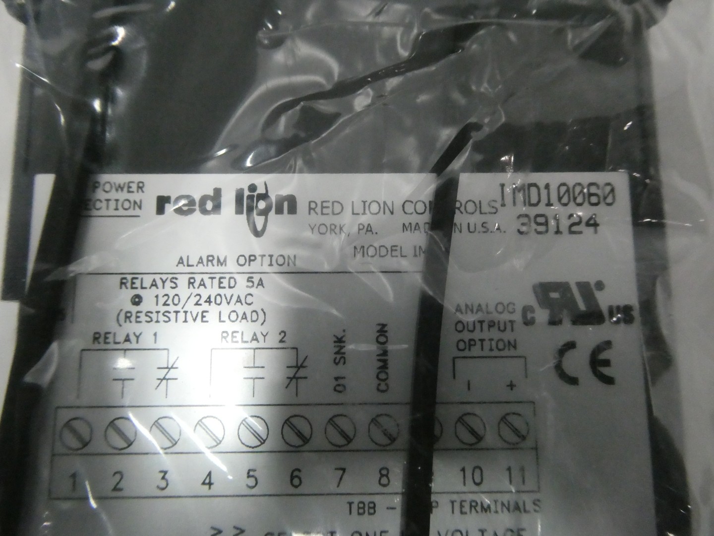 Red Lion 1MD10060 Digital Intelligent Voltmeter