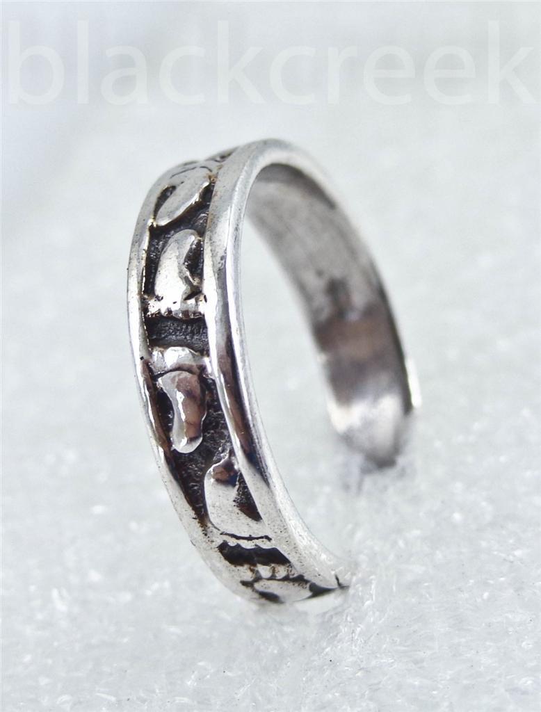 925 Sterling Silver ~ Feet ~ Adjustable~ Toe Ring
