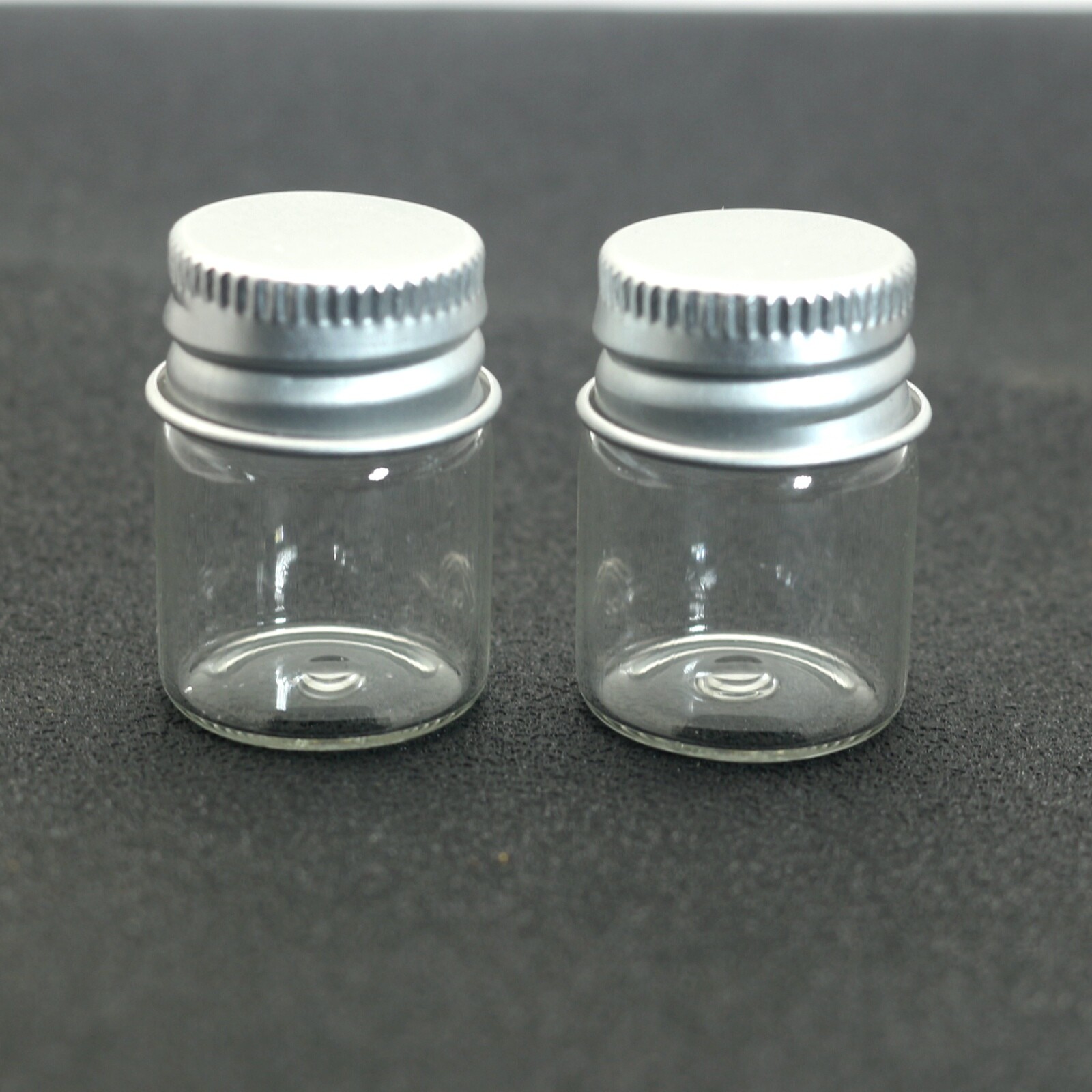 6 Empty Small Glass Storage Bottles Vials with Screw Cap 5ml(22X30mm) Mini Jars