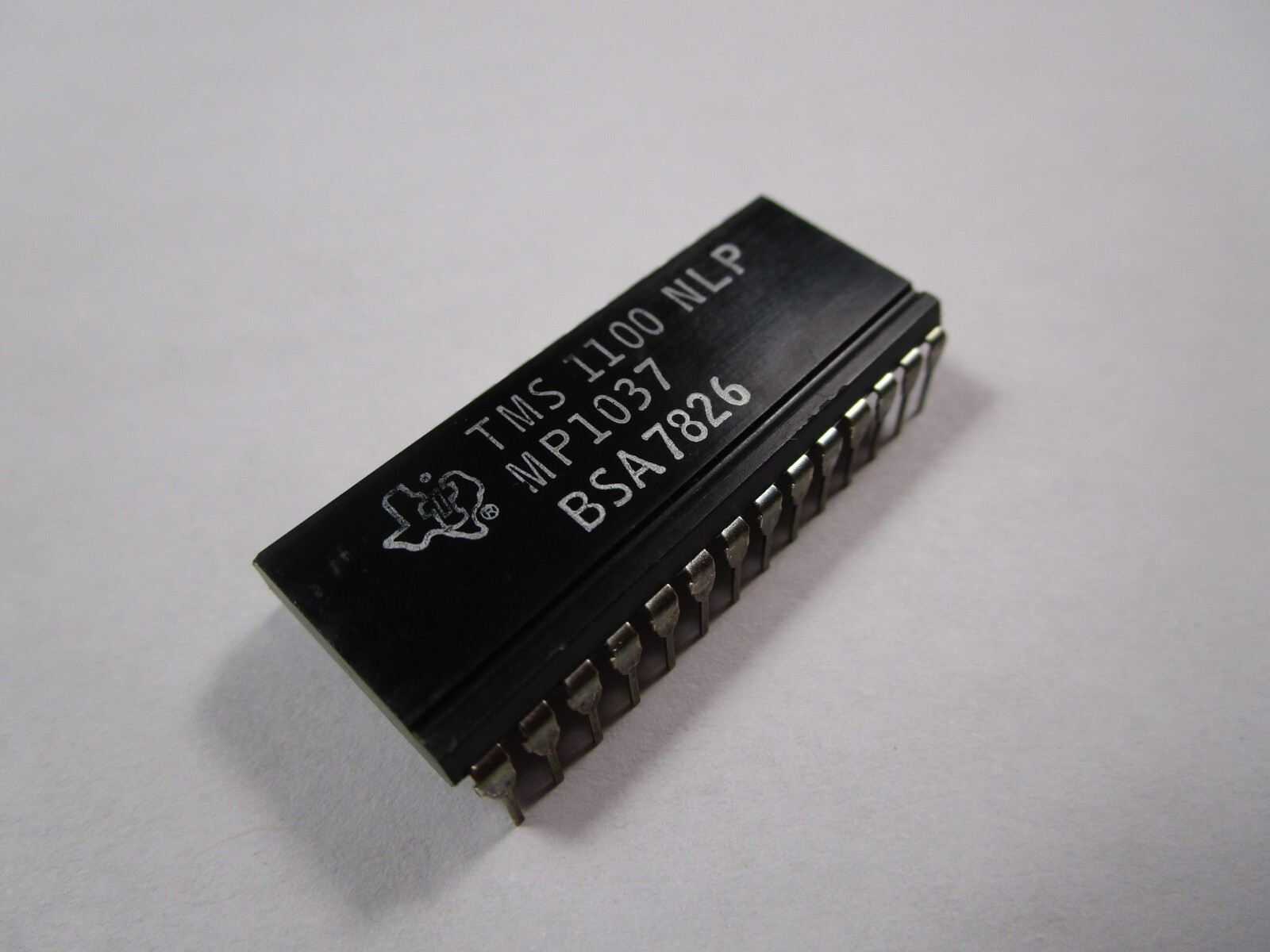 Rare Vintage Texas Instruments TMS1100 Worlds First Computer on a Chip NOS