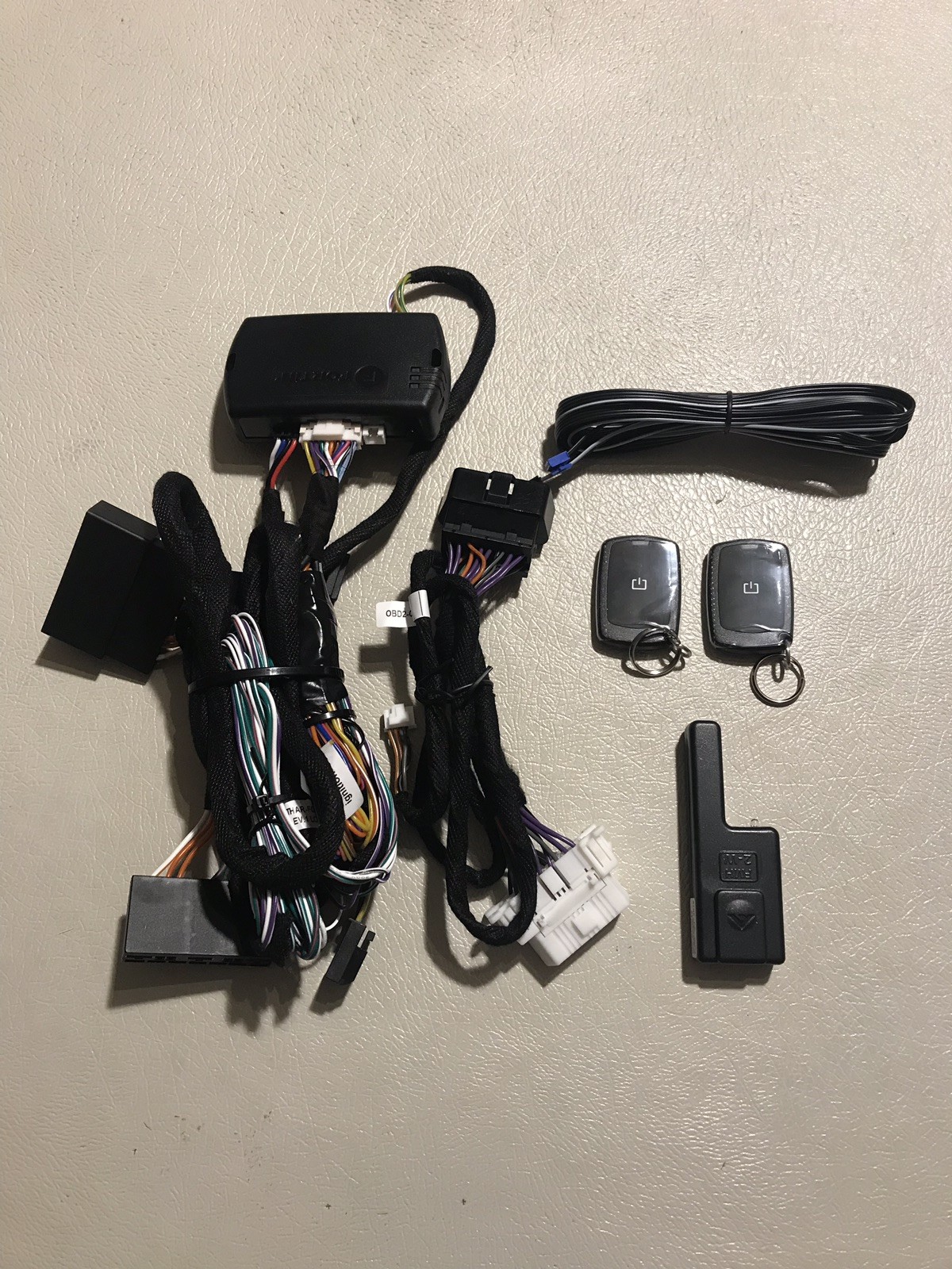 2017 - 2019 FORD ESCAPE 100% PLUG&PLAY REMOTE START WITH 2000 FT RANGE REMOTES