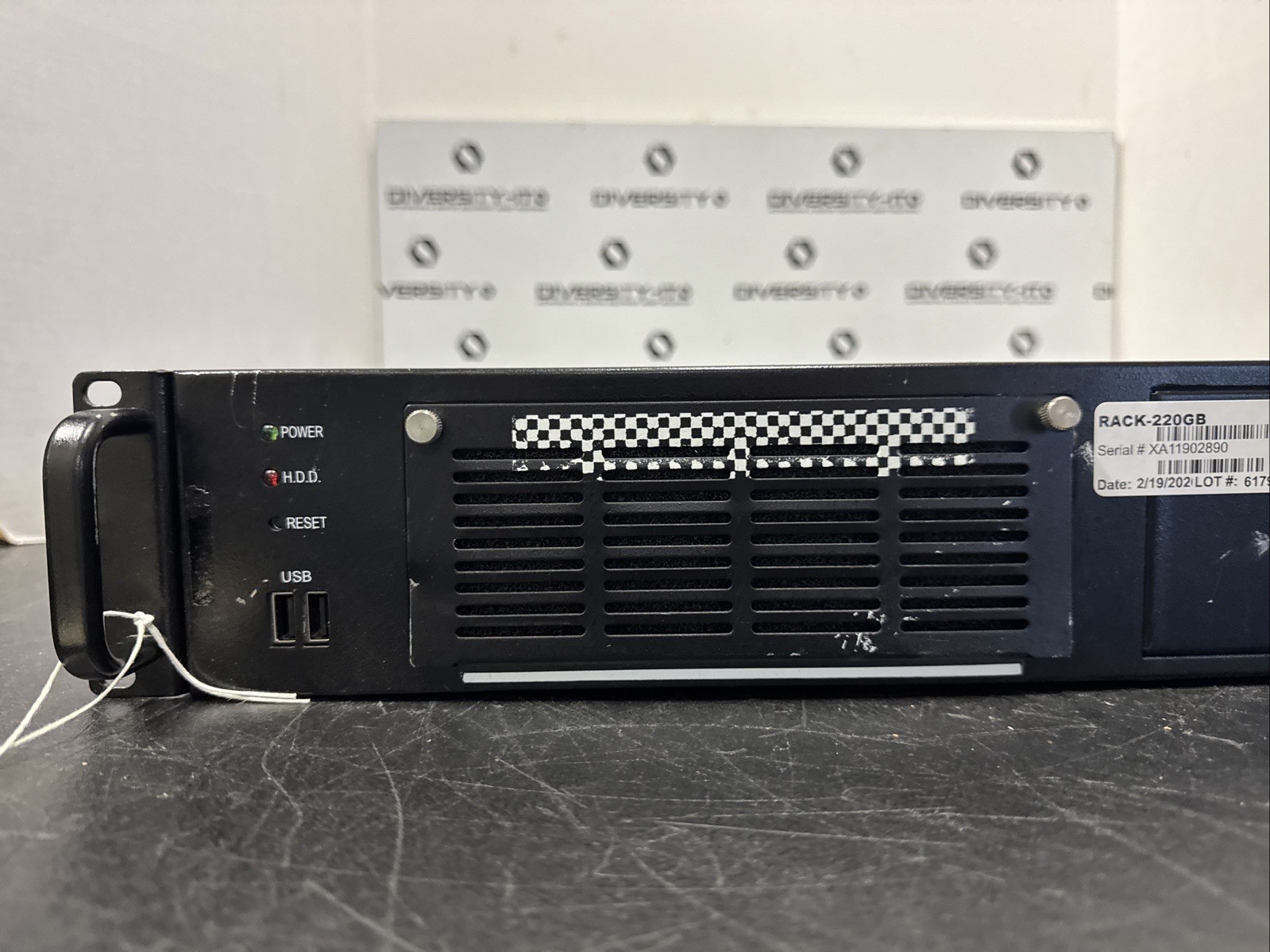 VINTEN Radamec RACK 220GB System Controller - PC CONTROLLER PEDESTAL STUDIO