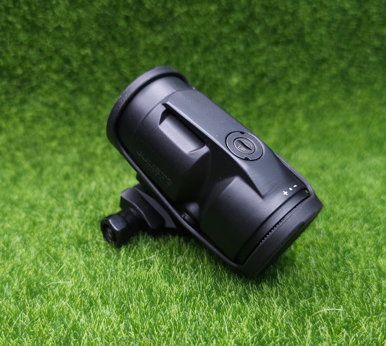 Sig Sauer #SOJ3M001 Juliet3-Micro Magnifier, 3x22mm, Push-Button Mount