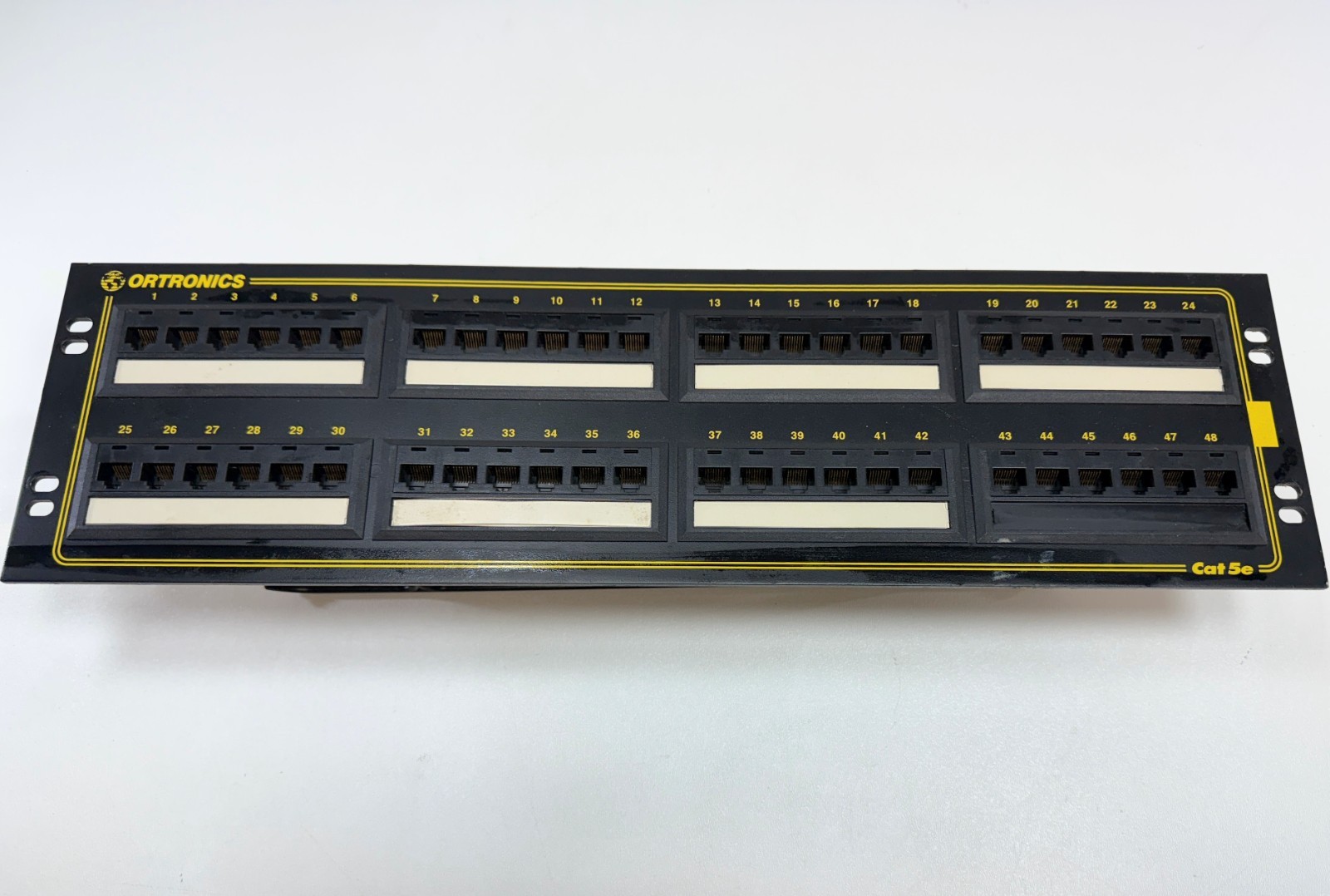 ORTRONICS  CAT 5E Panel 48 port