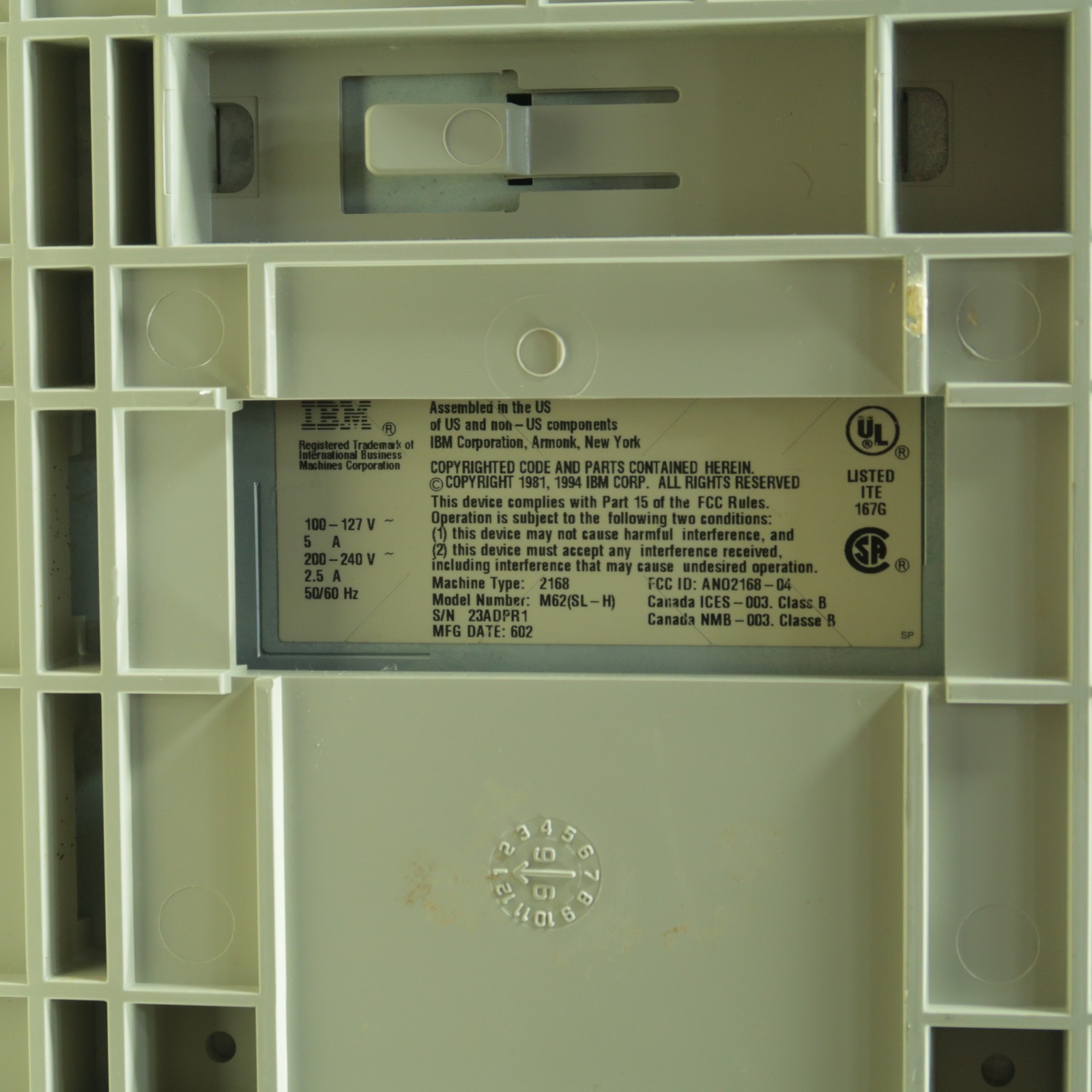 Vintage IBM Aptiva 2168-M62 Computer Tower Case Beige