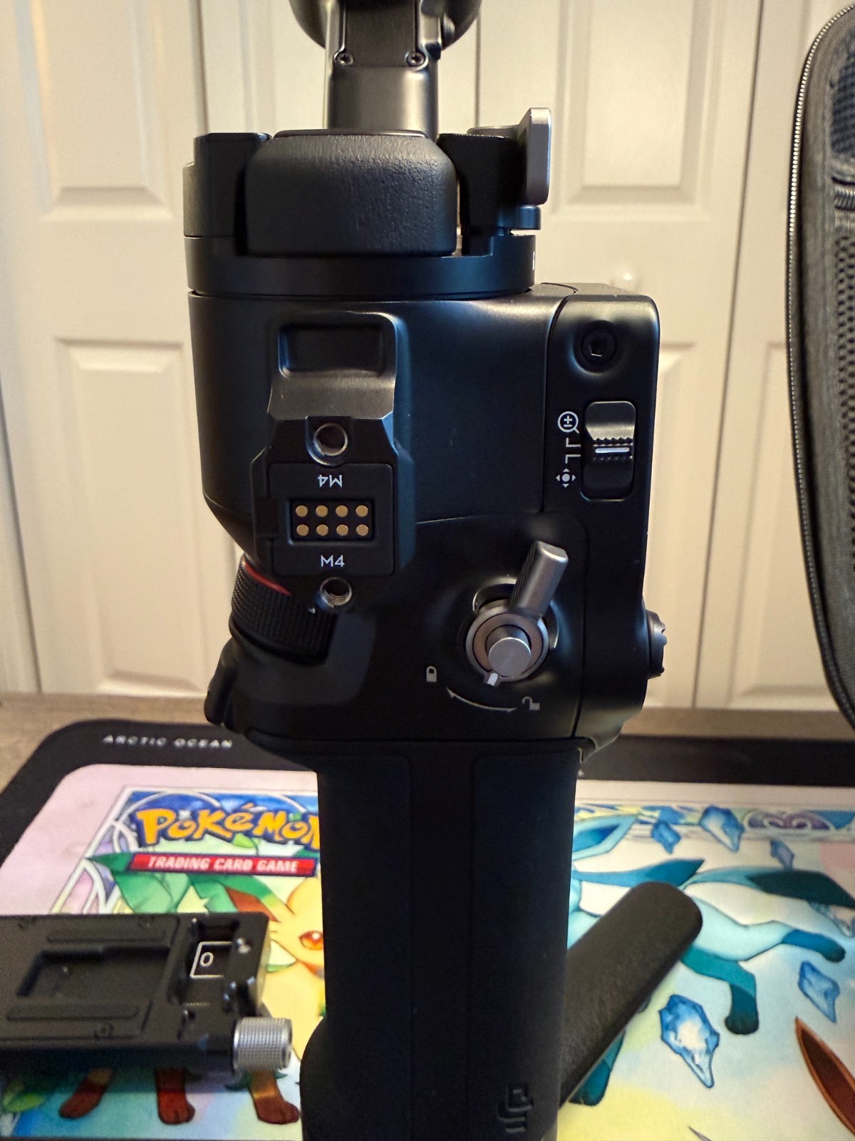 DJI Ronin RS4 3-Axis Gimbal Stabilizer