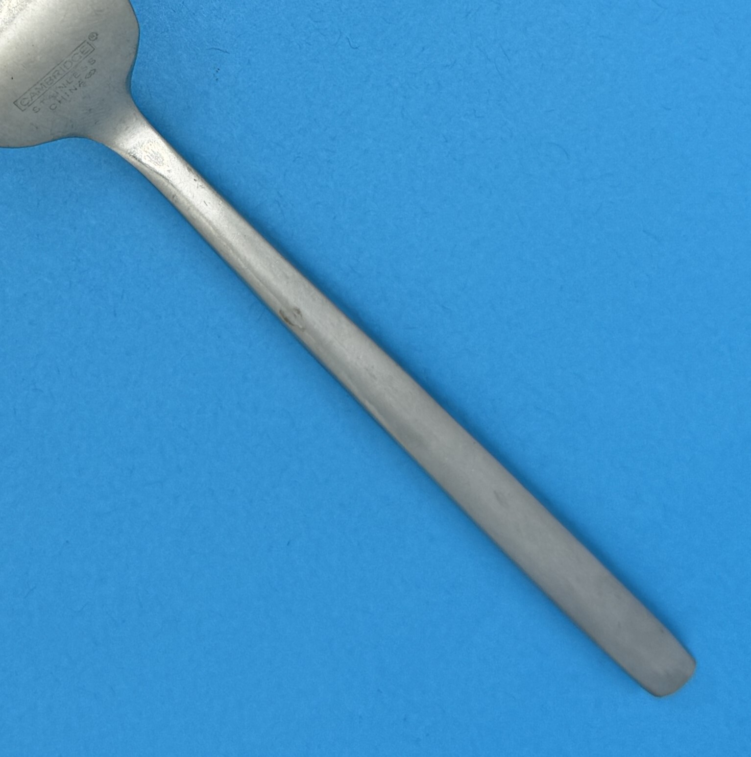 CAMBRIDGE APPLAUD GLOSSY STAINLESS FLATWARE PLAIN OVAL HANDLE FLAT TIP - CHOICE