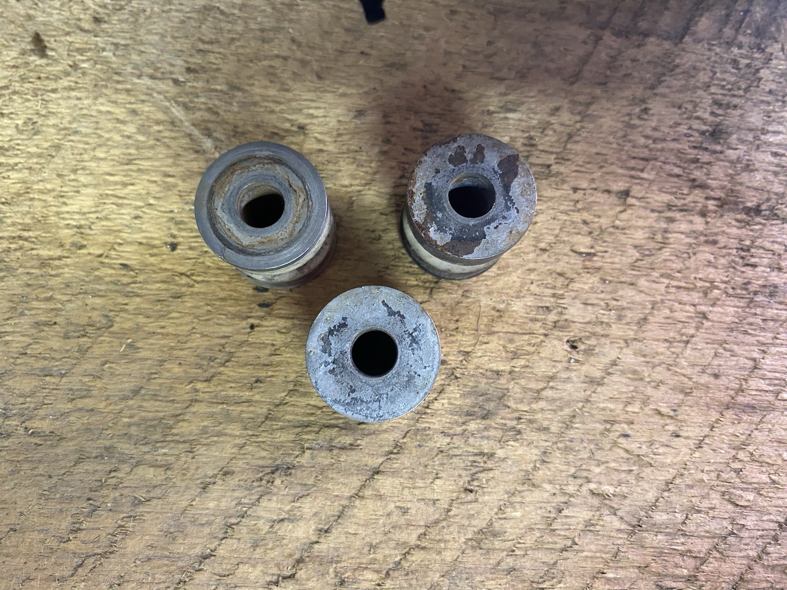 01-05 Chevy Silverado GMC Sierra 2500HD 6.6 Duramax LB7 LLY FICM bushings OEM
