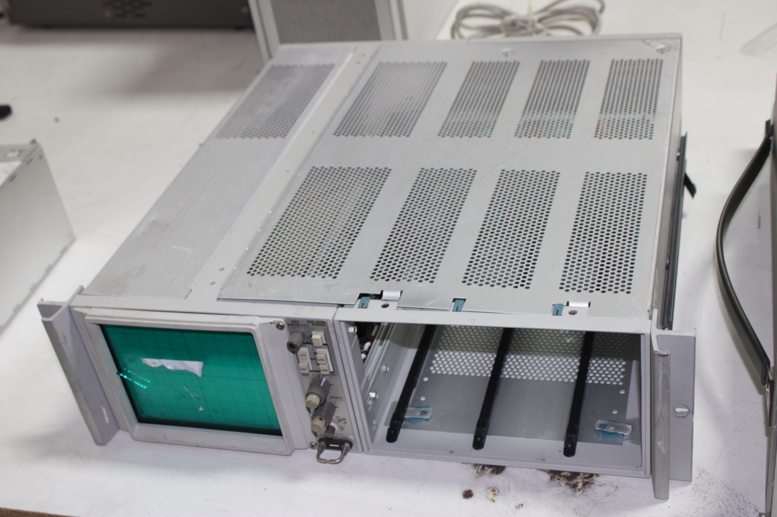 Tektronix 5113 Oscilloscope  WORKING