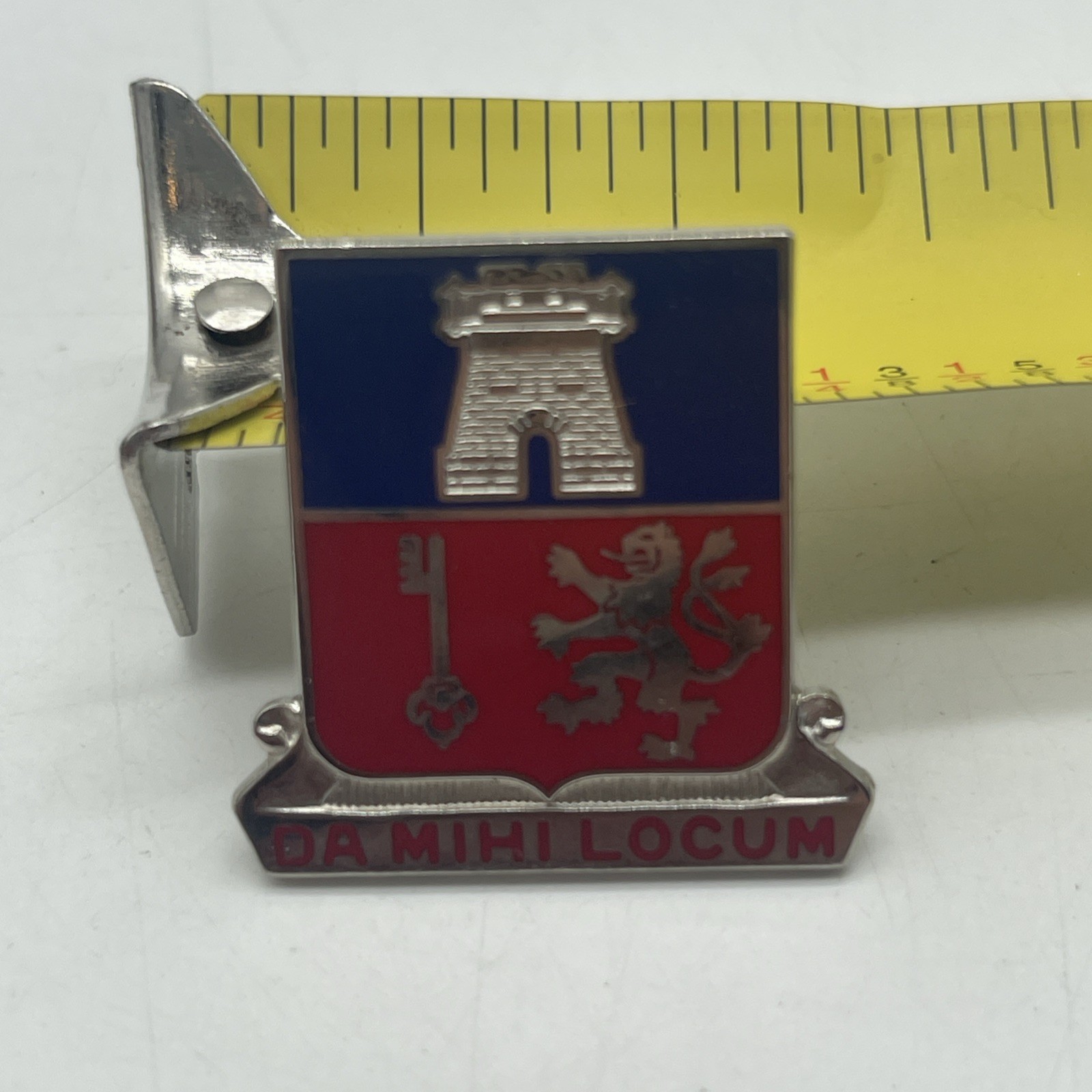 U.S. Military 141st Support Brigade Crest Pin DUI DA MIHI LOCUM NS Meyer