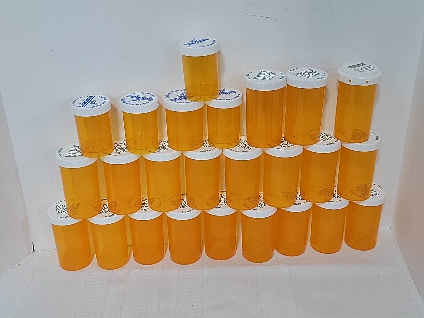 Lot Of 25 Empty Amber Prescription Bottles Large 3.5x1.5