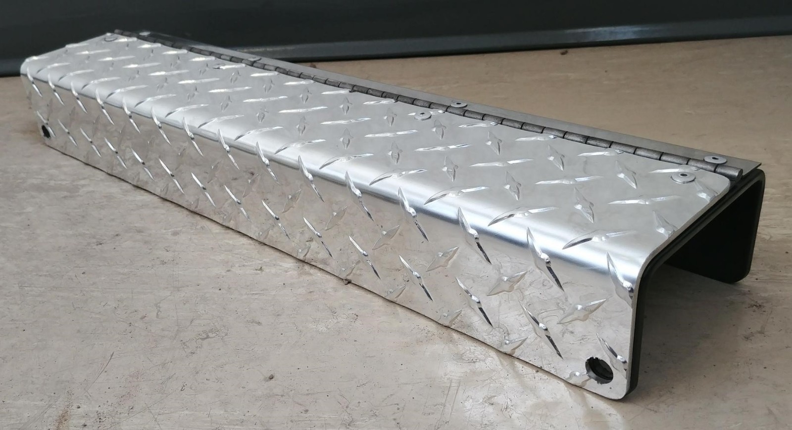 Chain Hanger, Cab Rack for Truck Headache Rack, or Bulkhead Lockable 3321-PC