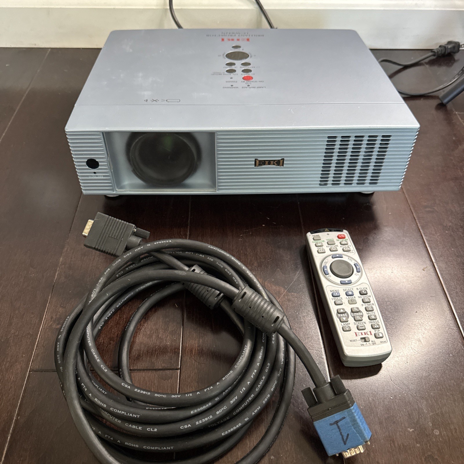 Eiki LC-WB42N Brilliant Conference Room Projector 1200x800 HDMI USB Projector