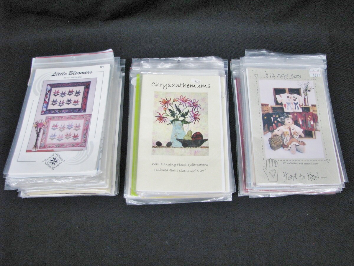 64 Quilting Patterns in Plastic: Bloomin' Minds Pillows Quilts Sweaters, ect.