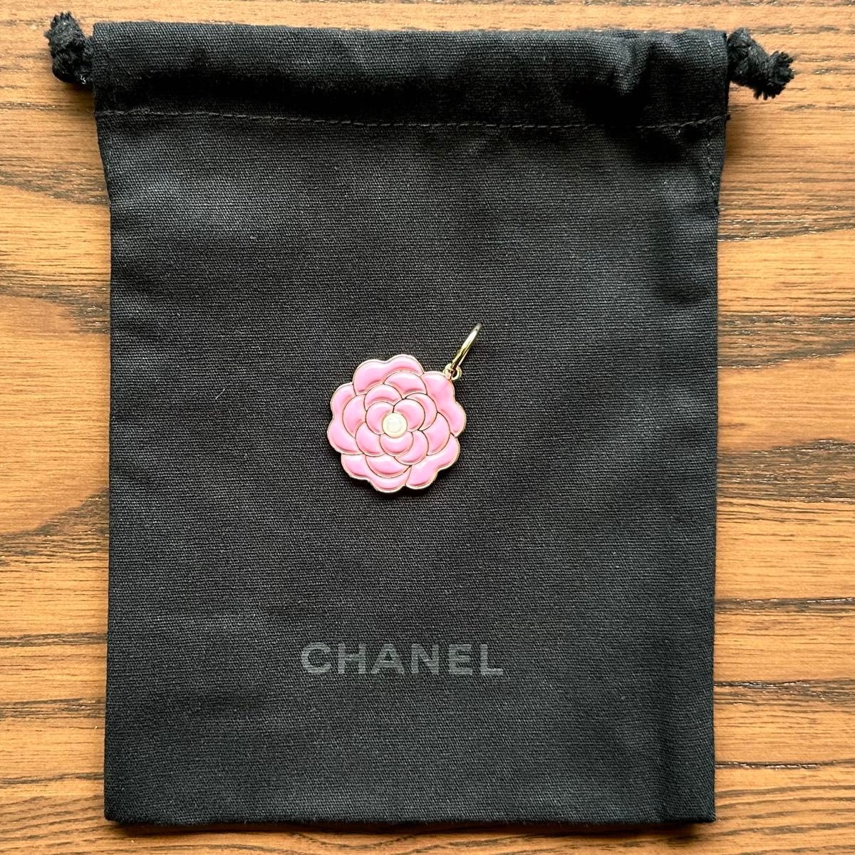 CHANEL 2026 Mother's Day Charms Pink & black purse Japan Limited Official Gift