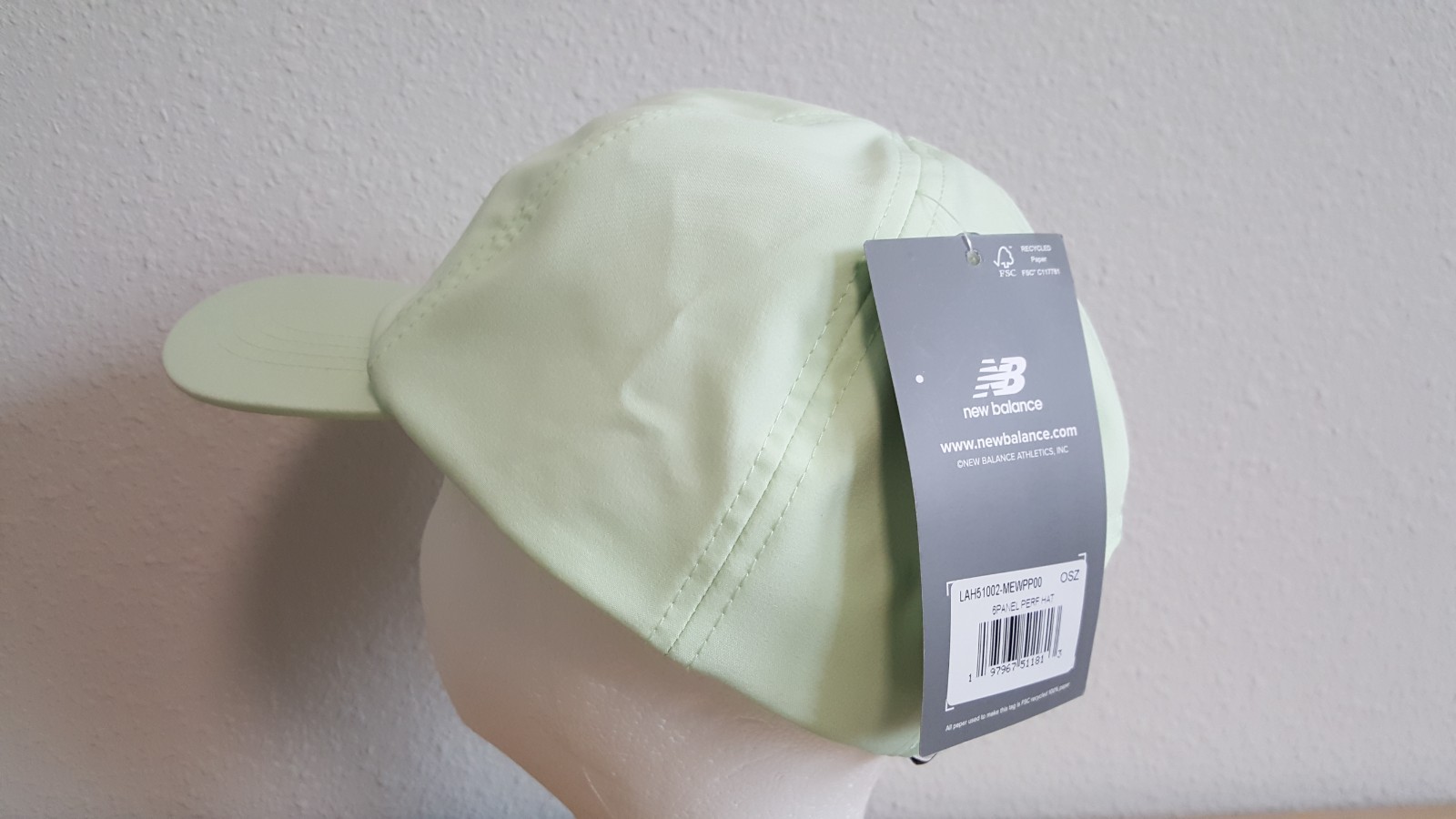New Balance performance Hat cap in Neon green
