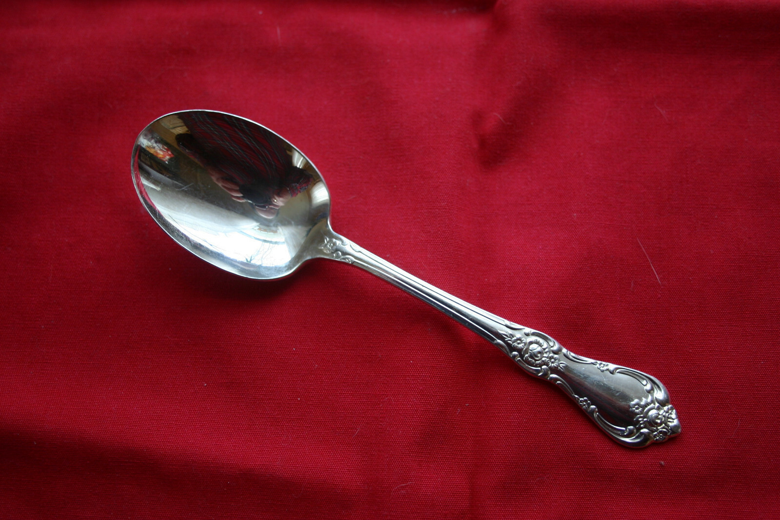 Oneida Silverplate Vanessa-Francesca  Sugar Spoon Near Mint *SHIPS FREE*