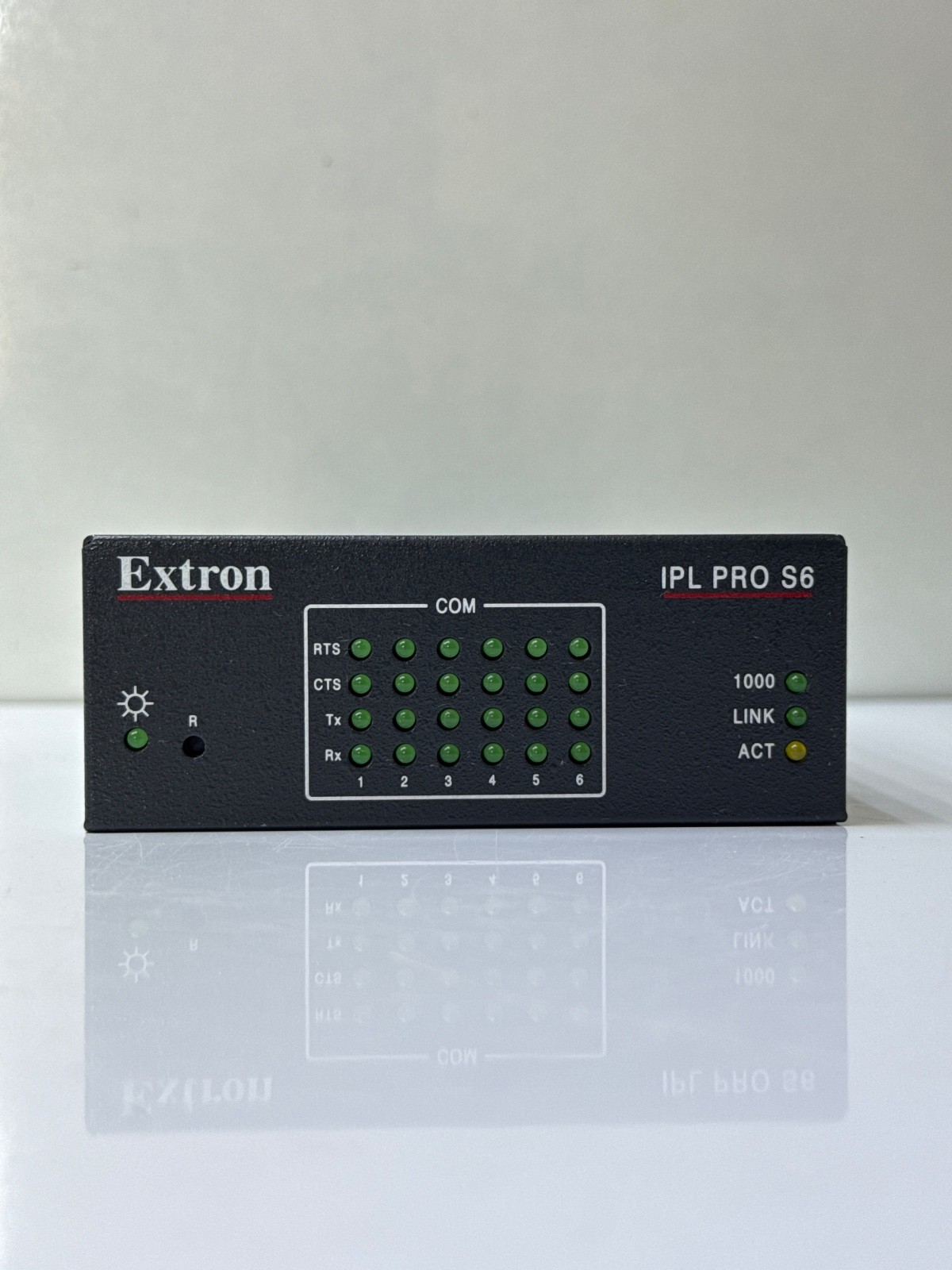 Extron IPL Pro S6 IP Link Pro Control Processor