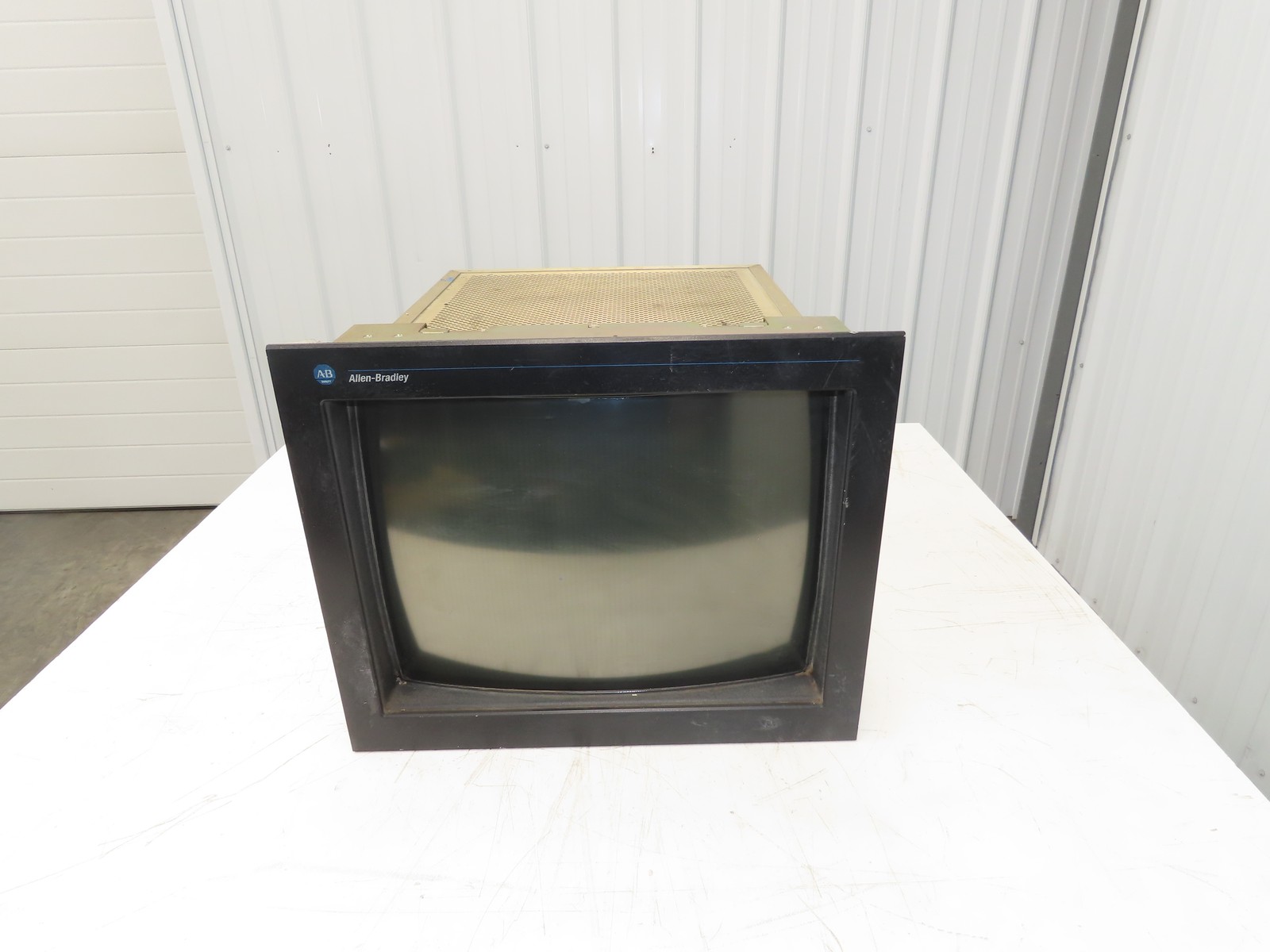Allen Bradley 6157-AABAAZAAZZ Monitor Screen CRT Display Ser A Rev A