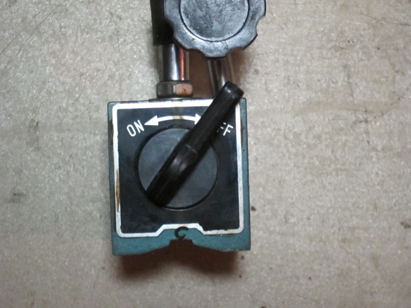 Magnetic Base WCZ-3E Dial Indicator Stand, Used