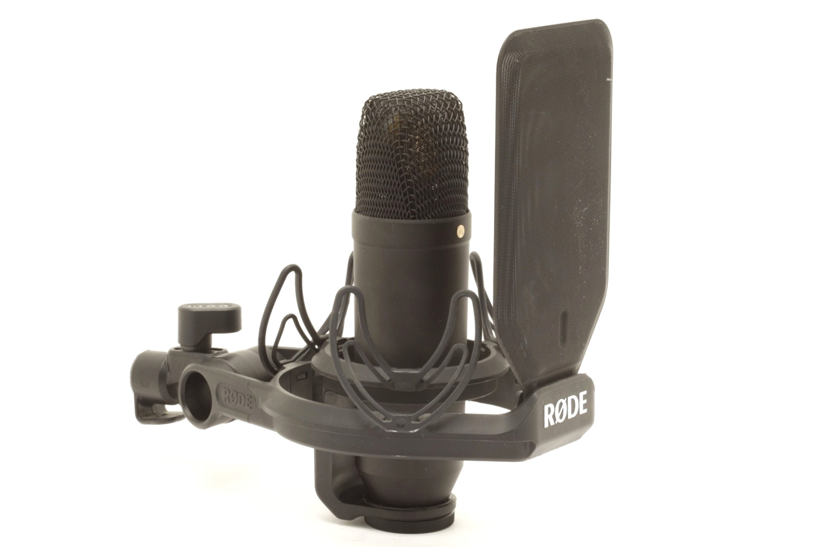 Rode NT1 P48 Large-Diaphragm Studio Condenser Microphone with Shock Mount #51373