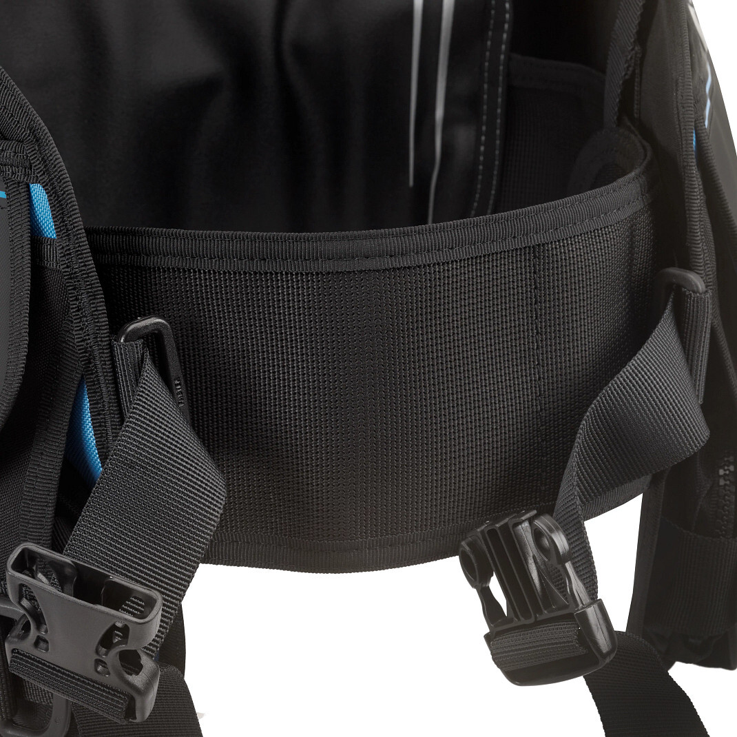 ScubaPro Level Quick Cinch with Balanced Inflator Diving BCD