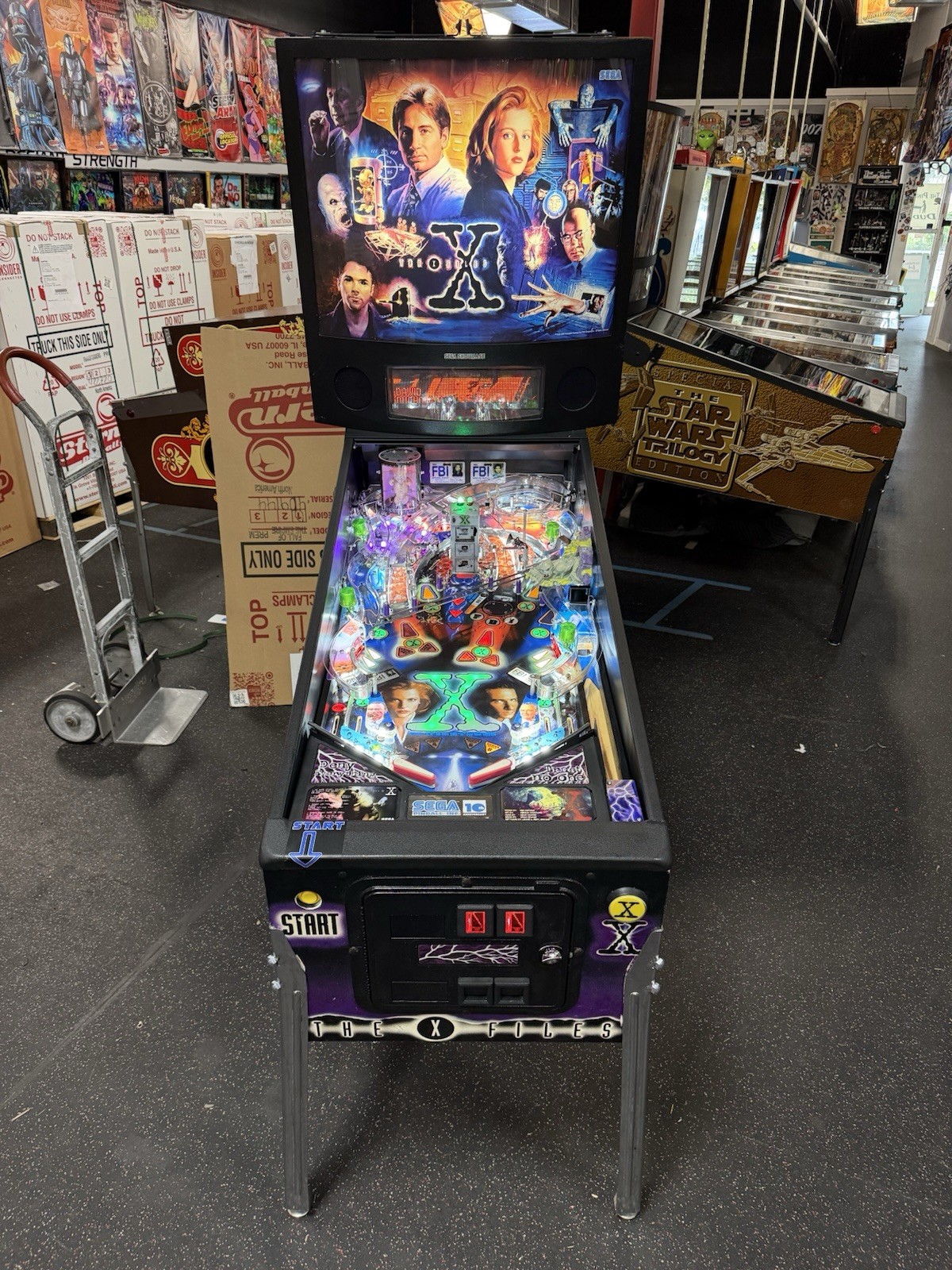 1997 THE X FILES  PINBALL MACHINE LEDS FULLY REFURBISHED STUNNING EXAMPLE MULDER