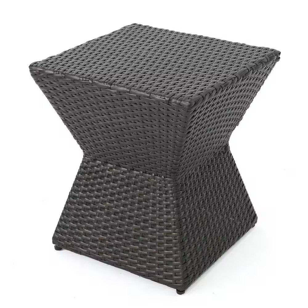 18 In. H Outdoor Wicker Side Table, Weather-Resistant PE Wicker End Table with I
