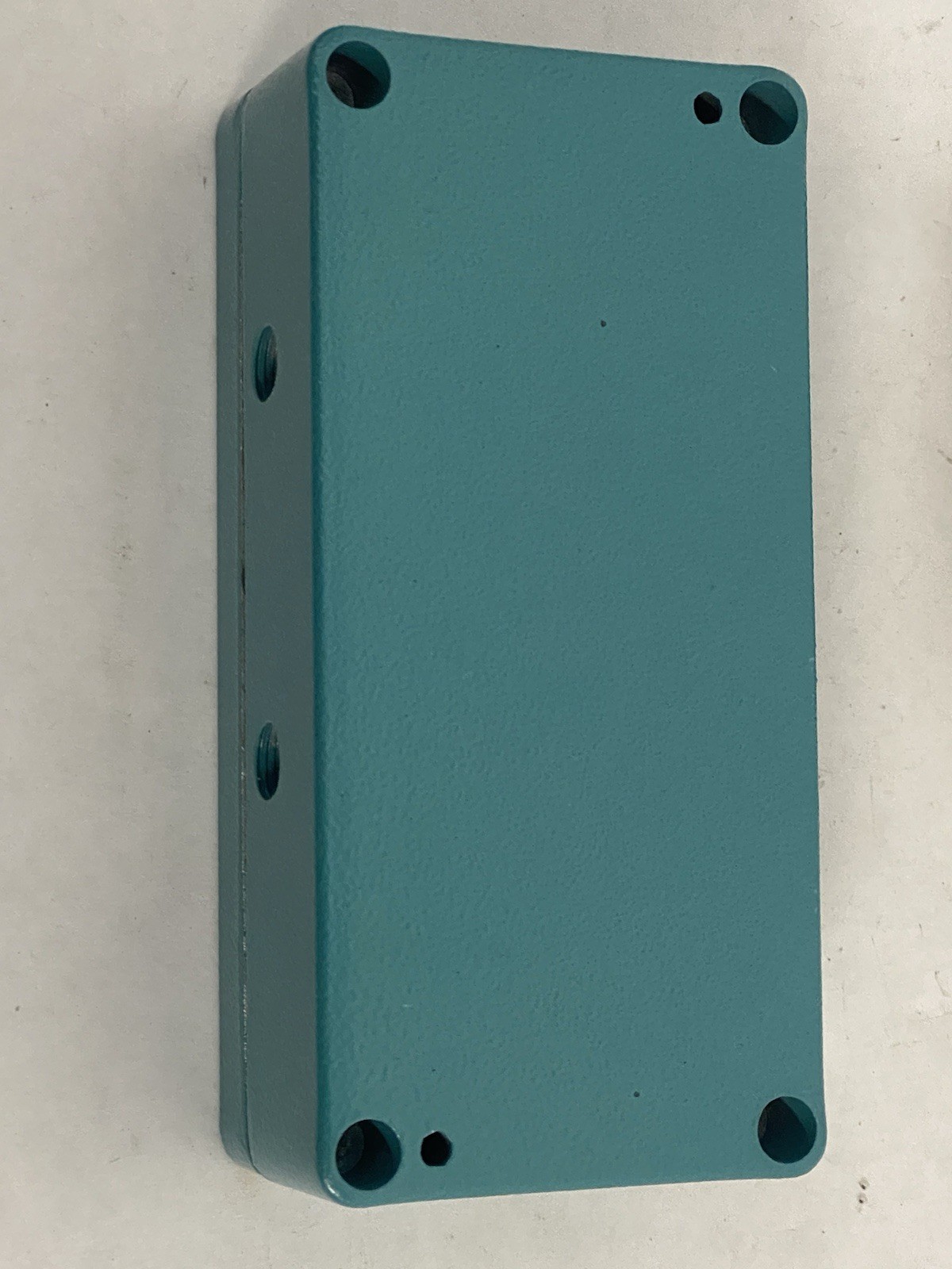 ZEMIC Junction Box JB07-4 NIB