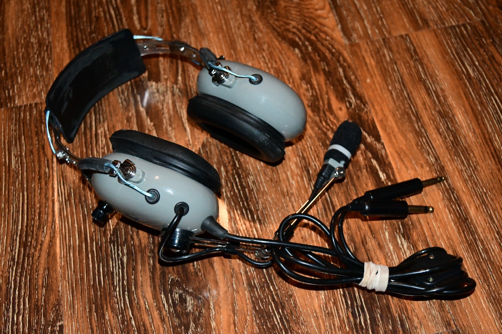 AVIX AX-20 Headset - Dual GA Plugs-good shape- rare 2k