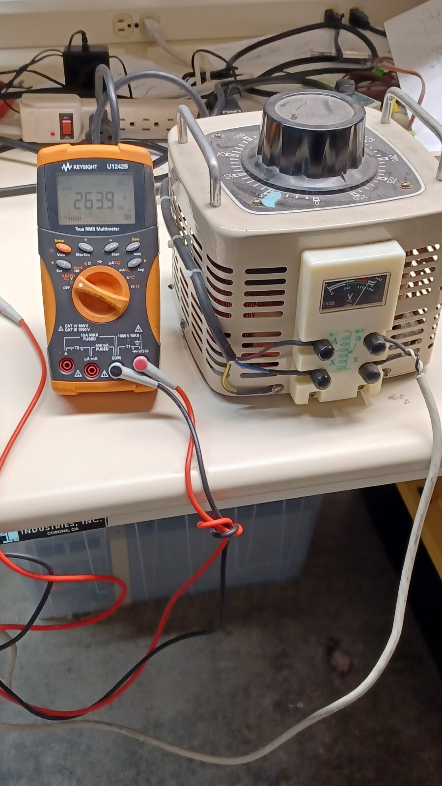 Madell AC variable power supply