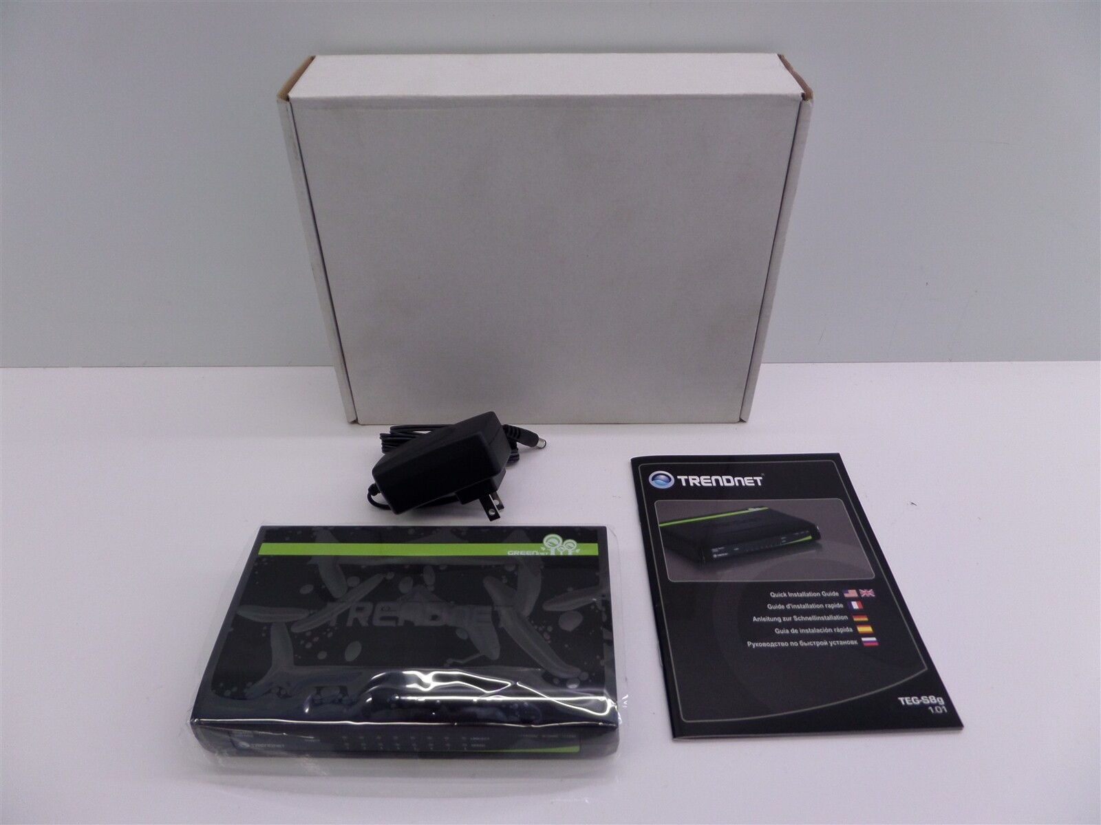 TrendNet TEG-S8g 8-Port GreenNet Gigabit Switch